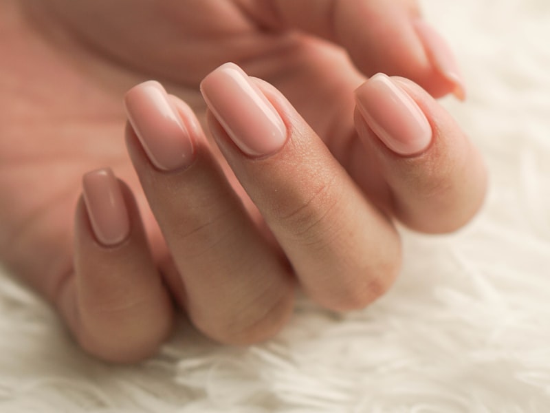 How to Remove Acrylic Nails at Home Safely