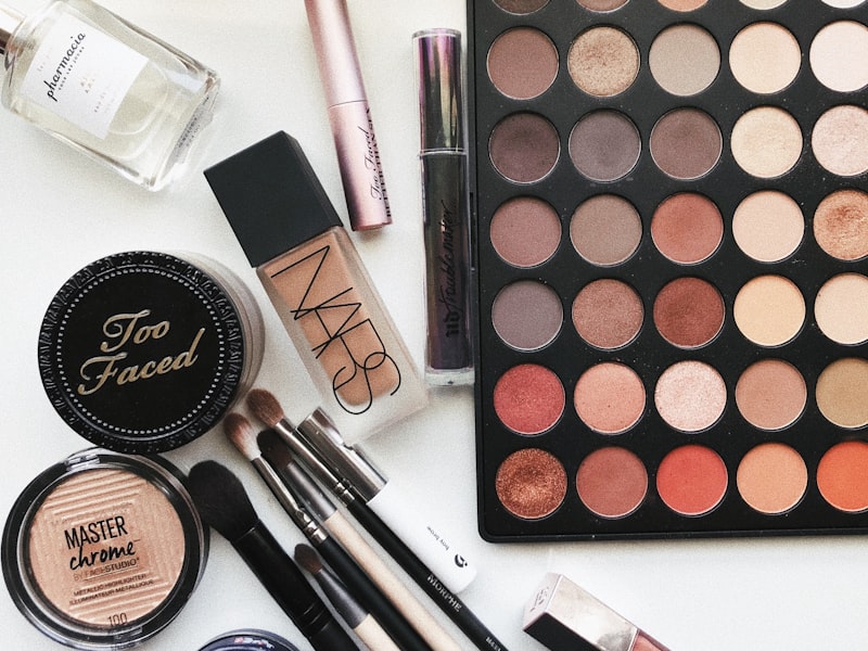 Best Foundation for Oily Skin: What to Look For